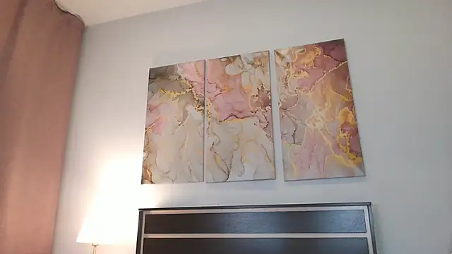 Snapshot of Yulianna_Smith chatting on 17, 1, 2025 Yulianna Smith online show from 17, 1, 2025