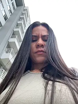 Snapshot of Reggie-Liam chatting on 3, 11, 2025 Reggie-Liam online show from 3, 11, 2025