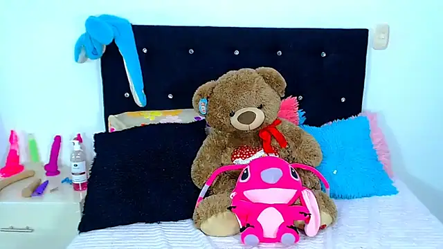 Jenng18 online show from 5, 6, 2026