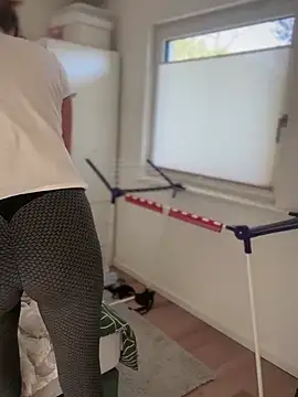 Suesse Schnitte online show from 3, 3, 2025