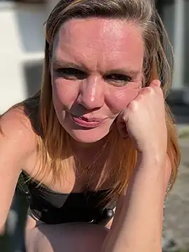 Suesse Schnitte online show from 21, 3, 2025