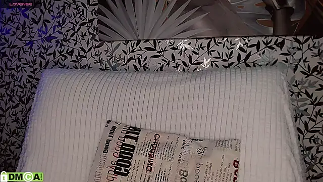  Amelle  online show from 23, 11, 2025