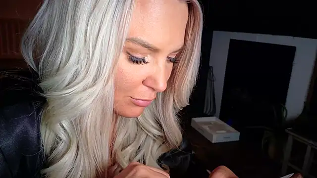 Snapshot of Bustyblondebabe32 chatting on 20, 3, 2025 Bustyblondebabe32 online show from 20, 3, 2025