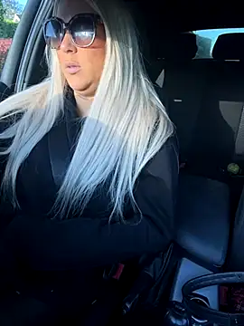 Snapshot of Bustyblondebabe32 chatting on 29, 9, 2025 Bustyblondebabe32 online show from 29, 9, 2025