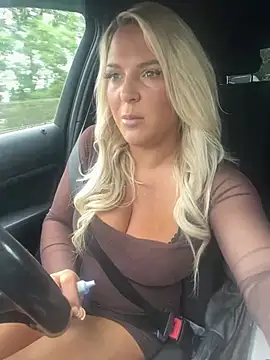 Bustyblondebabe32 online show from 4, 6, 2026