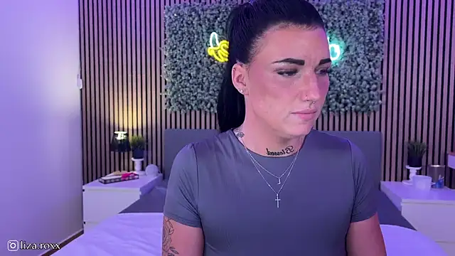 Snapshot of LizaRoxx chatting on 20, 9, 2025 LizaRoxx online show from 20, 9, 2025