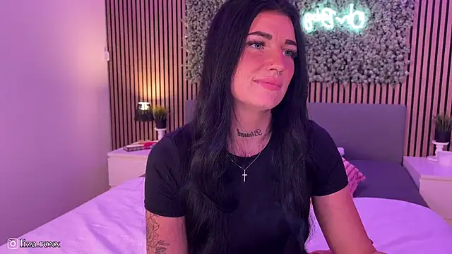 Snapshot of LizaRoxx chatting on 19, 9, 2025 LizaRoxx online show from 19, 9, 2025