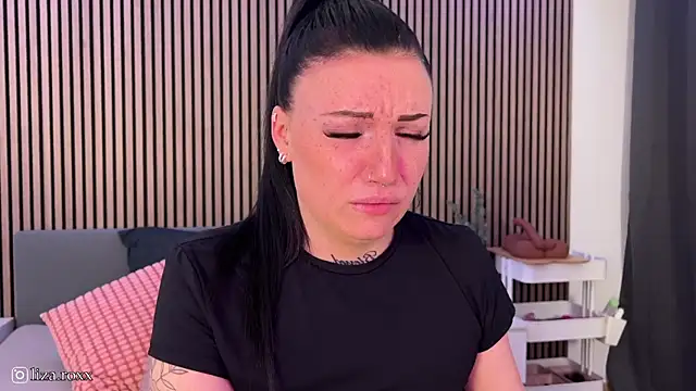 Snapshot of LizaRoxx chatting on 5, 3, 2025 LizaRoxx online show from 5, 3, 2025