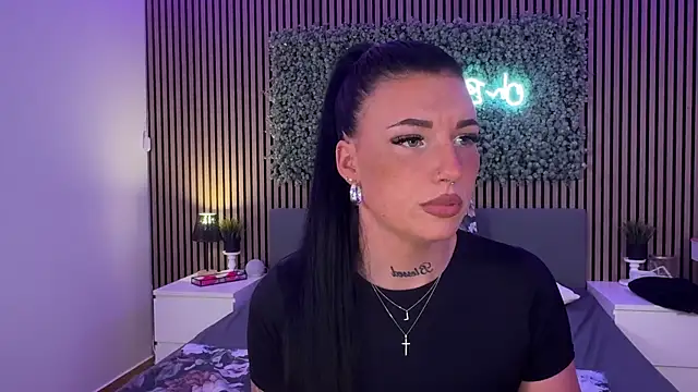 Snapshot of LizaRoxx chatting on 9, 11, 2025 LizaRoxx online show from 9, 11, 2025