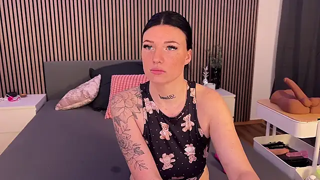 Snapshot of LizaRoxx chatting on 27, 2, 2025 LizaRoxx online show from 27, 2, 2025