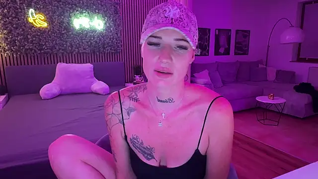 LizaRoxx online show from 4, 7, 2026