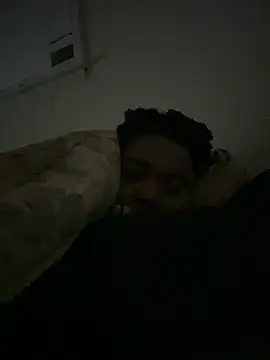 thick Queen33 online show from 7, 12, 2024