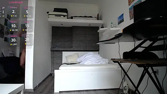 SQUIRRRTER online show from 12, 3, 2025