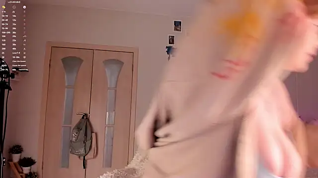 LisaLaas online show from 5, 2, 2025