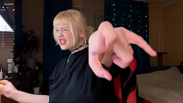 LisaLaas online show from 30, 9, 2025