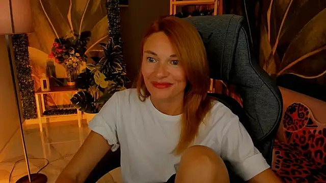 Snapshot of MistyBarnes chatting on 11, 10, 2025 MistyBarnes online show from 11, 10, 2025