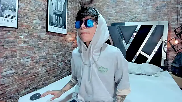 AcidMilo online show from 16, 12, 2024