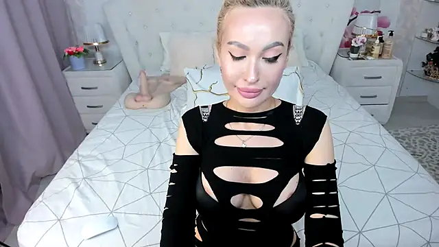 HottieSweetBritney online show from 16, 5, 2026
