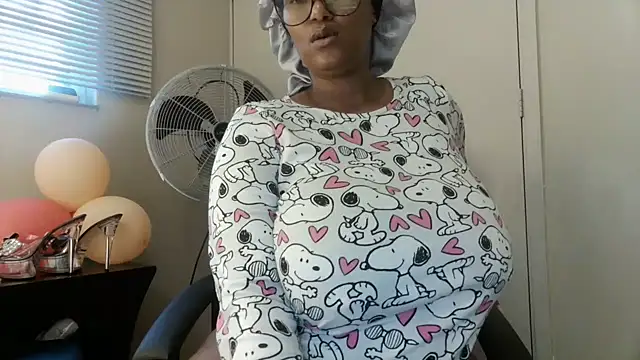 Snapshot of Charlie-Crawford chatting on 5, 5, 2026 Charlie-Crawford online show from 5, 5, 2026