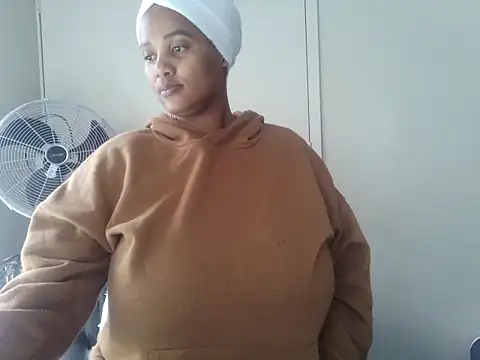 Snapshot of Charlie-Crawford chatting on 22, 5, 2026 Charlie-Crawford online show from 22, 5, 2026
