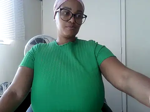 Snapshot of Charlie-Crawford chatting on 15, 5, 2026 Charlie-Crawford online show from 15, 5, 2026