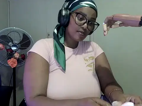 Snapshot of Charlie-Crawford chatting on 31, 5, 2026 Charlie-Crawford online show from 31, 5, 2026