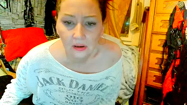 dominatrixredsonyja online show from 30, 3, 2026