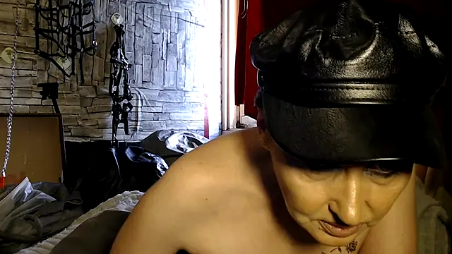 Snapshot of dominatrixredsonyja chatting on 11, 7, 2026 dominatrixredsonyja online show from 11, 7, 2026