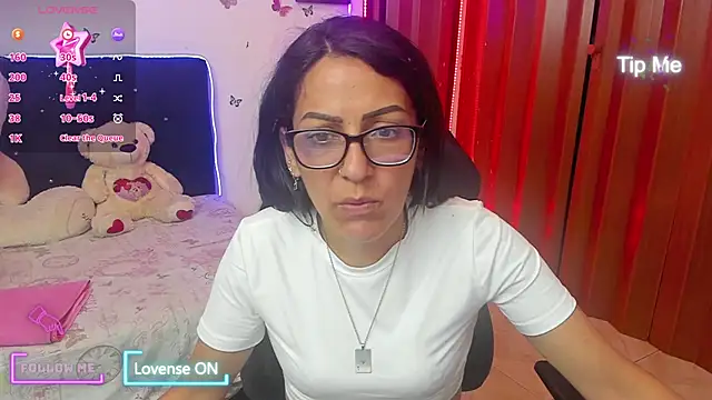 Snapshot of alma_blue chatting on 15, 11, 2025 alma blue online show from 15, 11, 2025