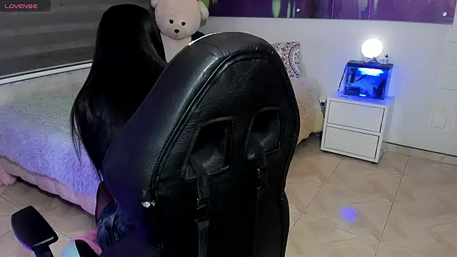 alma blue online show from 24, 4, 2026