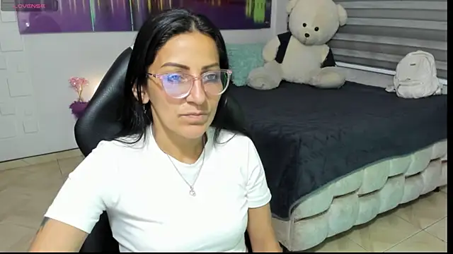 Snapshot of alma_blue chatting on 15, 7, 2026 alma blue online show from 15, 7, 2026