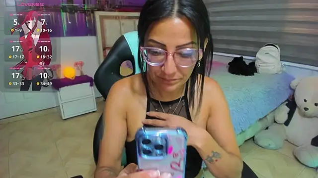 Snapshot of alma_blue chatting on 4, 8, 2026 alma blue online show from 4, 8, 2026