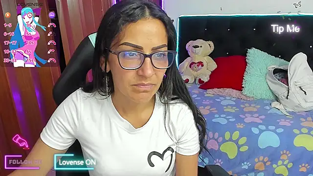 Snapshot of alma_blue chatting on 17, 10, 2025 alma blue online show from 17, 10, 2025