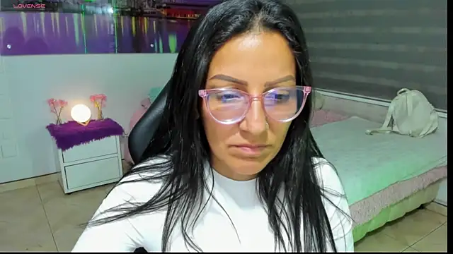 Snapshot of alma_blue chatting on 20, 6, 2026 alma blue online show from 20, 6, 2026