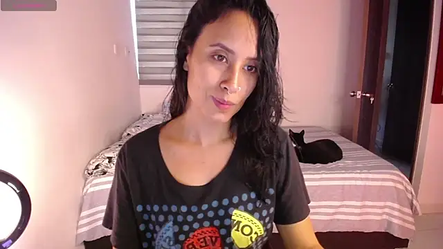 amyharlow 1 online show from 8, 11, 2025