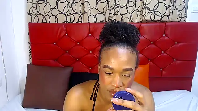 Snapshot of dirtydolltsx chatting on 12, 10, 2025 dirtydolltsx online show from 12, 10, 2025