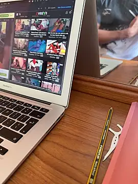 CoolBiDude online show from 17, 3, 2026