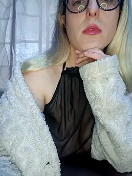 dolcehelena993 online show from 6, 1, 2026