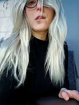 dolcehelena993 online show from 15, 3, 2026