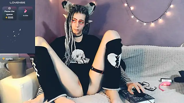 Littlepinkcat online show from 2, 3, 2025