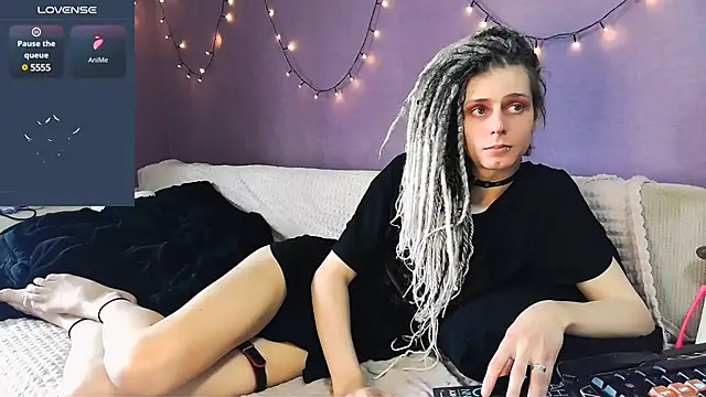 Littlepinkcat online show from 18, 3, 2025