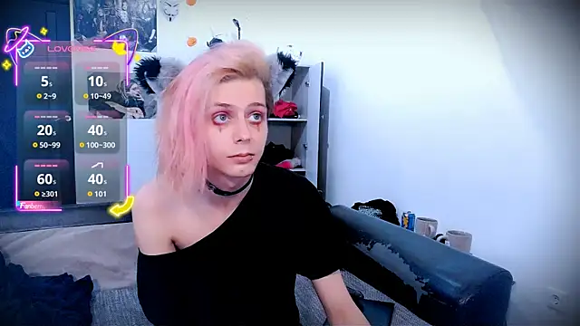 Littlepinkcat online show from 2, 10, 2025