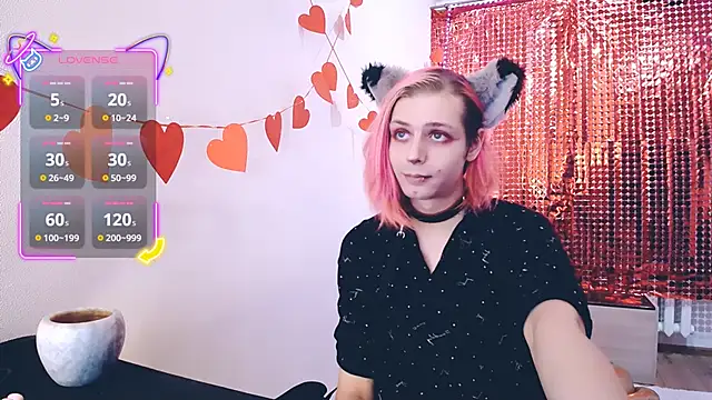 Littlepinkcat online show from 23, 2, 2026