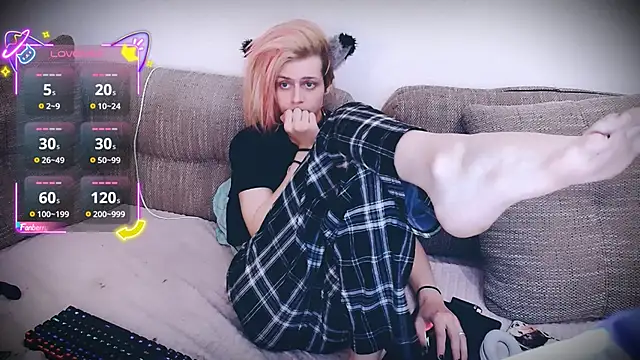 Littlepinkcat online show from 30, 10, 2025