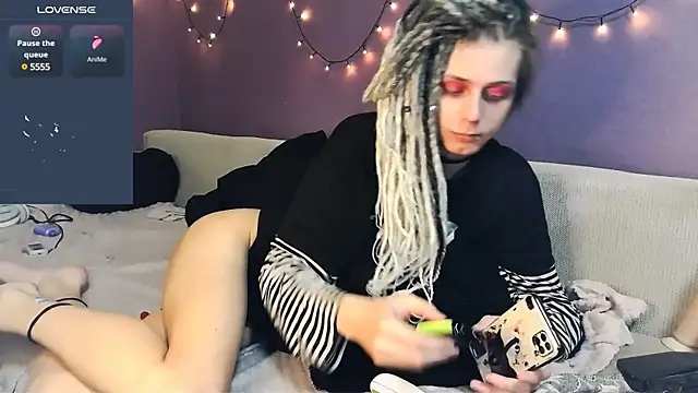 Littlepinkcat online show from 20, 3, 2025