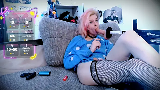 Littlepinkcat online show from 7, 10, 2025