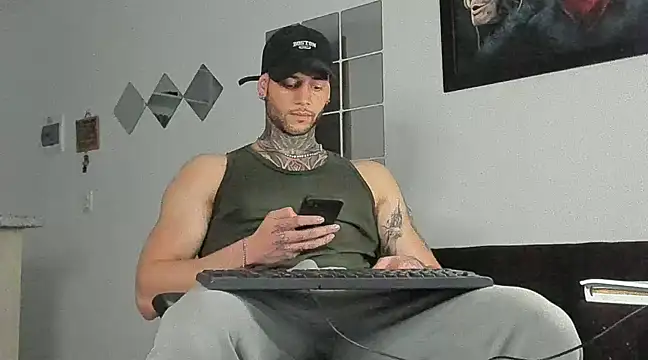  jamesleandros1 online show from 4, 3, 2025