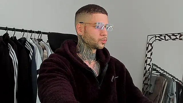  jamesleandros1 online show from 23, 11, 2025