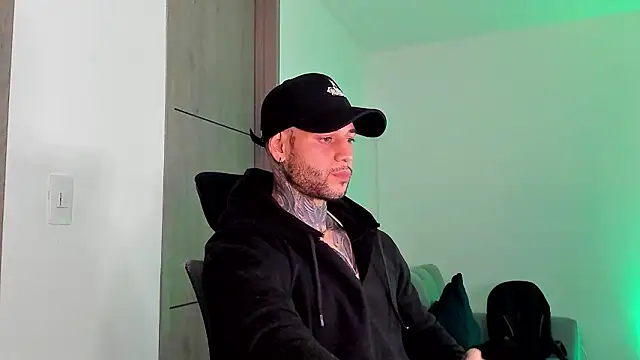  jamesleandros1 online show from 1, 4, 2026