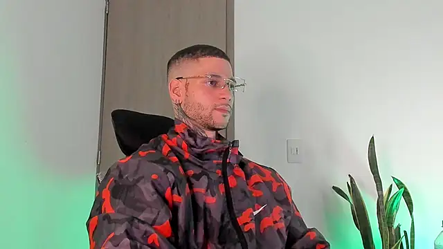  jamesleandros1 online show from 5, 3, 2026